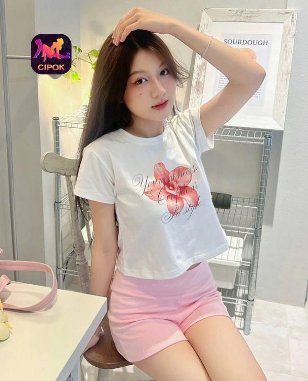 Dinda Santika Jelajahi Cipok Live App