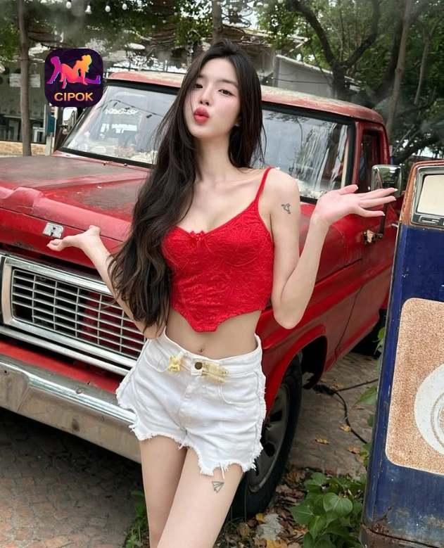 Nisa Amalia Menjelajahi Cipok Live