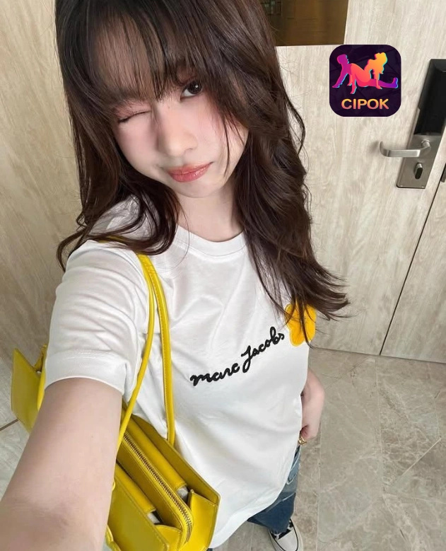 Oktavia Dewanti Cantik di Cipok Live