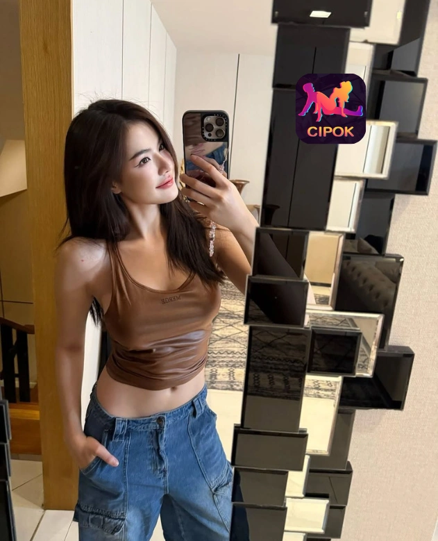 Qania Ayuningtyas Cantik di Cipok