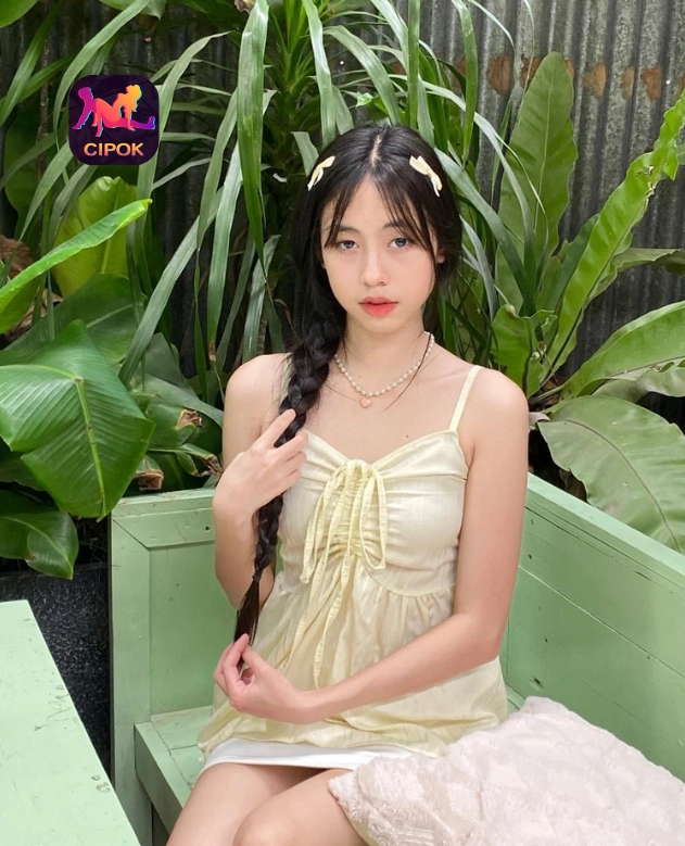 Tia Pertiwi Menjelajahi Cipok Live APK
