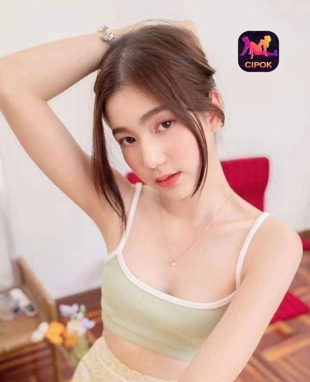 Wanda Amalia Menikmati Cipok Terbaru